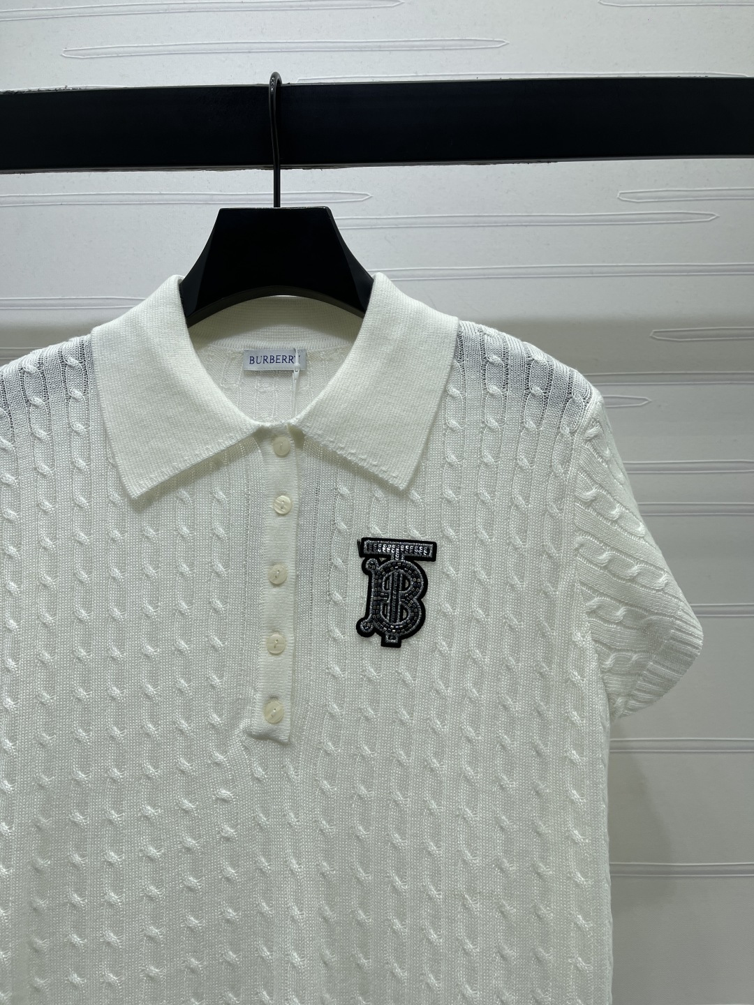 Women's short sleeves